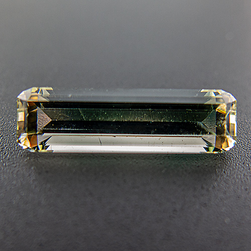 Oregon sunstone from United States. 4.25 Carat. Emerald Cut, very small inclusions
