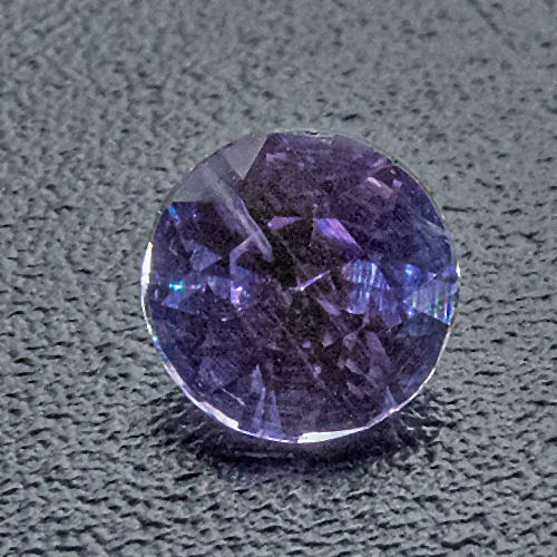 Purple sapphire from Sri Lanka. 0.21 Carat. Brilliant, small inclusions
