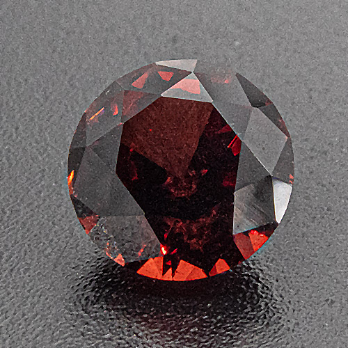 Rhodolite garnet from Mozambique. 1.5 Carat. Round, very small inclusions