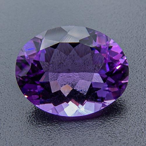 Amethyst from Brazil. 1 Piece. Oval, very very small inclusions