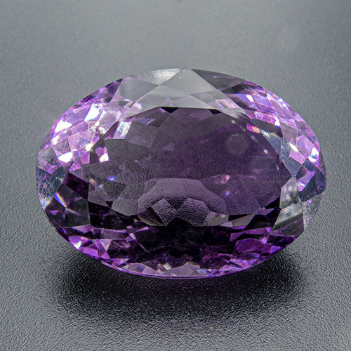 Amethyst from Zambia. 31.42 Carat. Slightly colour zoned