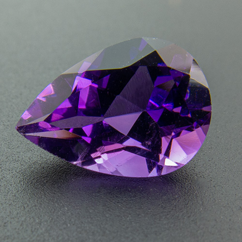 Amethyst from Zambia. 1 Piece. Pear, very small inclusions