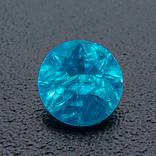 Apatite from Madagascar. 1 Piece. Electric neon-blue, NATURAL COLOUR (no colour enhancement by irradiation or other means)