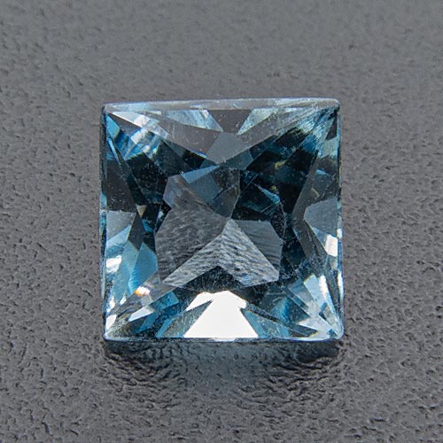 Aquamarine from Brazil. 1 Piece. Square Princess, very small inclusions
