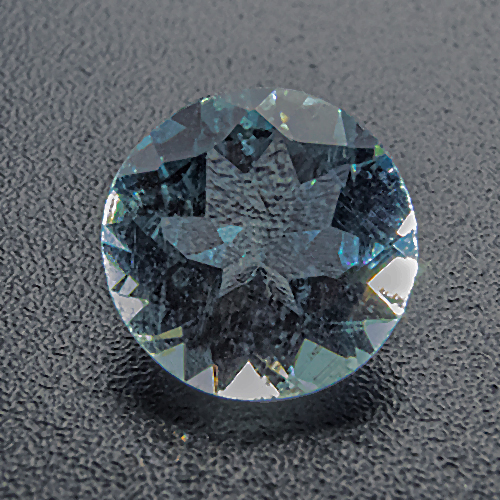 Aquamarine. 1 Piece. Round, very very small inclusions