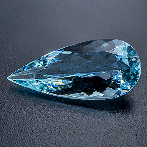 Aquamarine from Brazil. 10 Carat. On of our finest