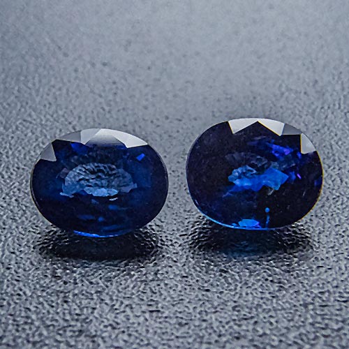 Sapphire from Thailand. 0.75 Carat. Oval, small inclusions