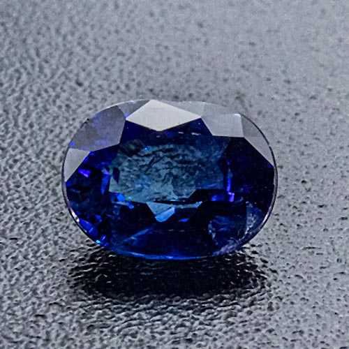 Sapphire from Thailand. 1 Piece. From an appraiser´s estate