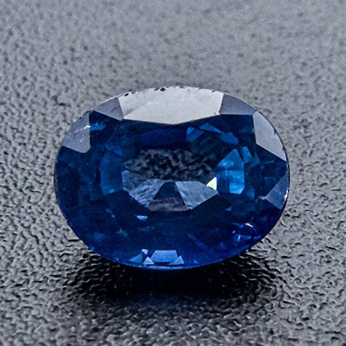 Sapphire from Thailand. 0.42 Carat. Oval, small inclusions
