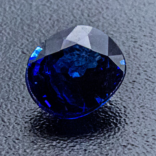 Sapphire from Thailand. 0.33 Carat. Oval, small inclusions