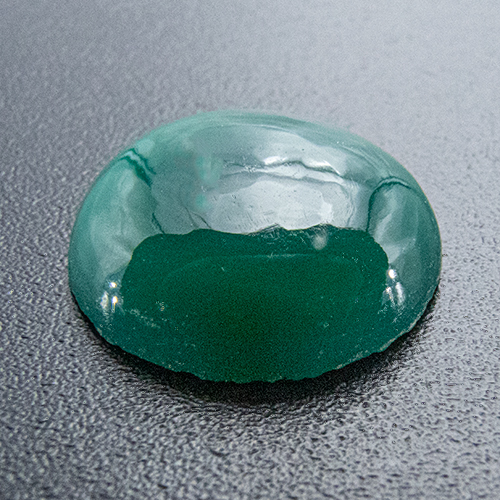 Green quartz. 1 Piece. Cabochon Round, semi-translucent