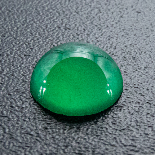 Green quartz. 1 Piece. Cabochon Round, translucent