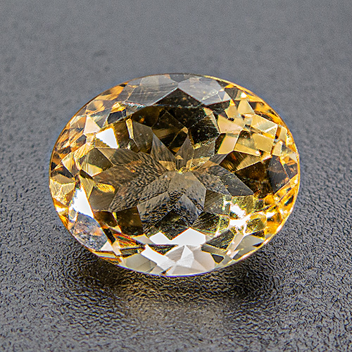 Citrine from Brazil. 1 Piece. Oval, very very small inclusions