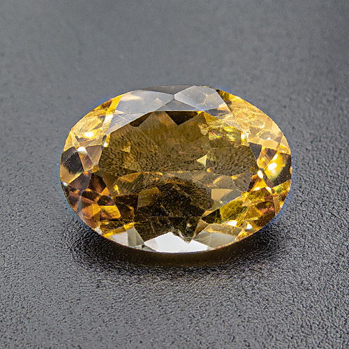 Citrine from Brazil. 4.3 Carat. Oval, very small inclusions