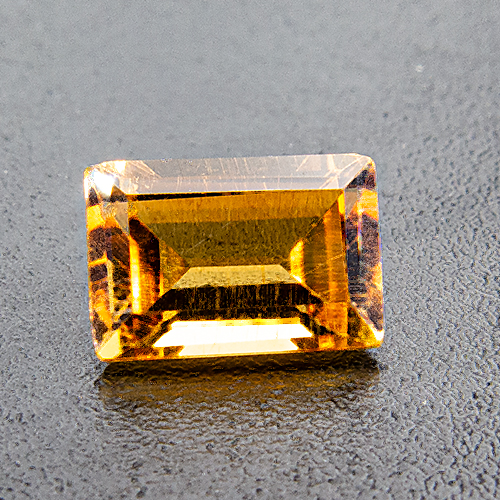 Citrine from Brazil. 1 Piece. Baguette, very very small inclusions