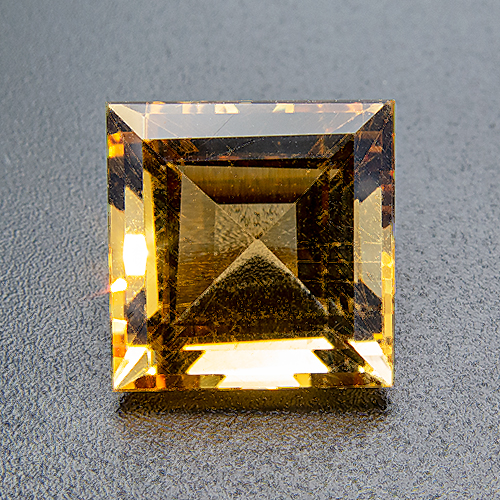Citrine from Brazil. 1 Piece. Square, eyeclean