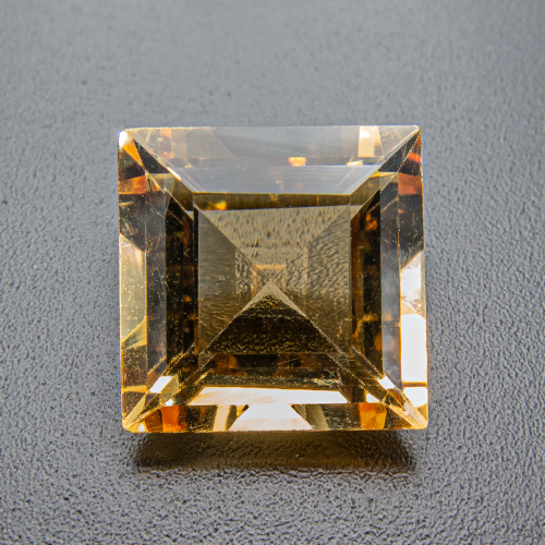Citrine from Brazil. 4.29 Carat. Square, eyeclean