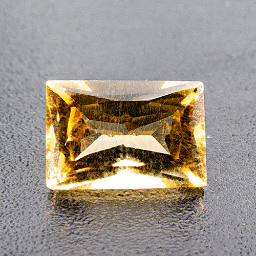 Citrine from Brazil. 1 Piece. Baguette Princess, very very small inclusions