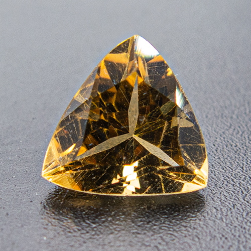 Citrine from Brazil. 1 Piece. Trillion, very small inclusions