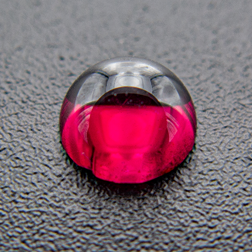 Rhodolite Garnet from India. 1 Piece. Cabochon Round, very small inclusions