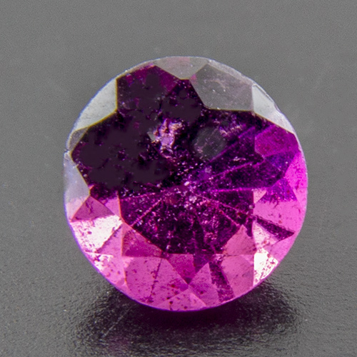 Rhodolite Garnet from India. 1 Piece. Good colour but rather poorly cut