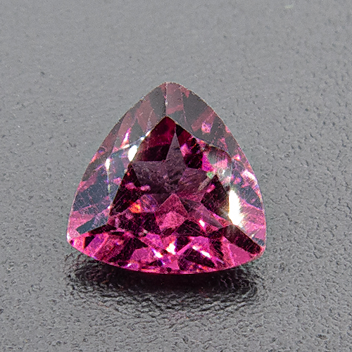 Rhodolite Garnet from India. 1 Piece. From old stock, top colour, hardly found any more