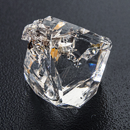 Herkimer "Diamond" (Quartz) from United States. 1 Piece. Natural Crystal, very distinct inclusions