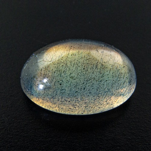 Spectrolite from Madagascar. 1.6 Carat. Cabochon Oval, very distinct inclusions