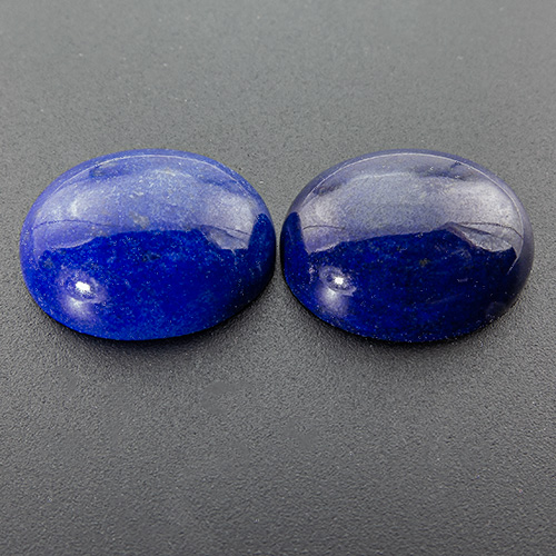 Lapis Lazuli aus Afghanistan. 1 Stück. Cabochon Oval, opak