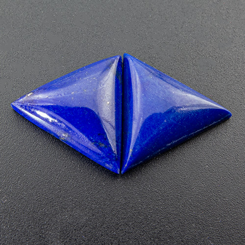 Lapis Lazuli from Afghanistan. 1 Piece. Cabochon Triangle, opaque