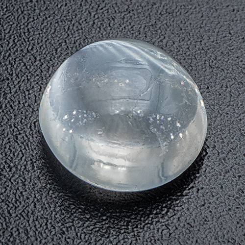 Moonstone from Sri Lanka. 1.61 Carat. Cabochon Round, small inclusions
