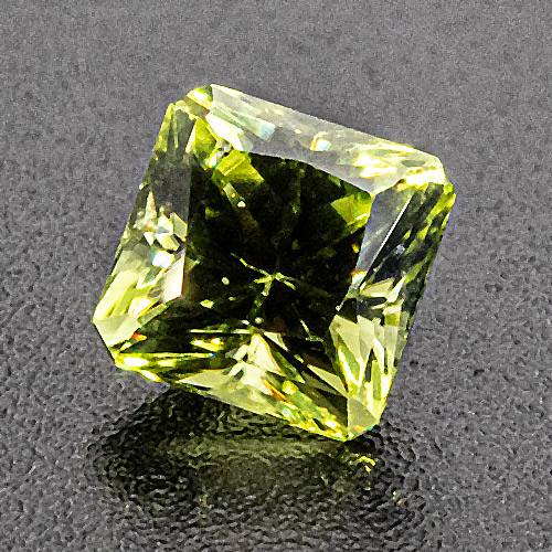 Peridot. 0.66 Carat. Radiant, very very small inclusions