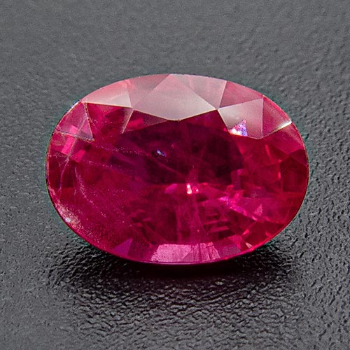 Ruby from Myanmar. 0.96 Carat. Oval, very distinct inclusions