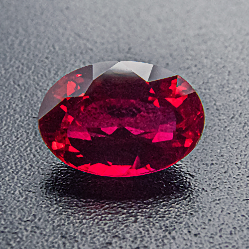 Ruby from Myanmar. 0.99 Carat. Fine, deep red without pinkish tinge, very good clarity - one of our best