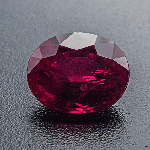 Ruby from Myanmar. 1.49 Carat. Oval, very small inclusions