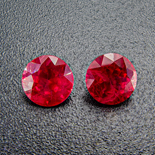 Ruby from Myanmar. 0.71 Carat. Brilliant, distinct inclusions