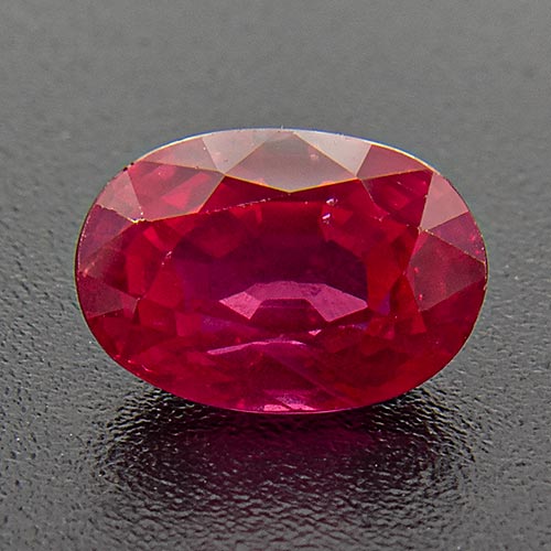 Ruby from Mozambique. 1.1 Carat. Excellent colour, good proportions, GIA certified