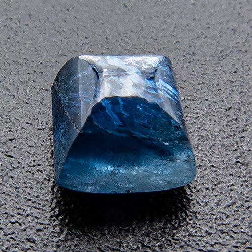 Sapphire from Thailand. 0.73 Carat. Cabochon Square, very distinct inclusions