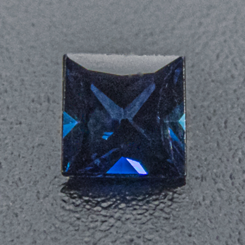 Sapphire from Australia. 1 Piece. Square Princess, very very small inclusions