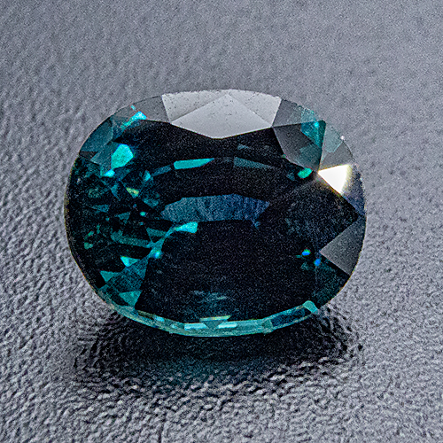 Teal sapphire from Madagascar. 1.14 Carat. Oval, very small inclusions