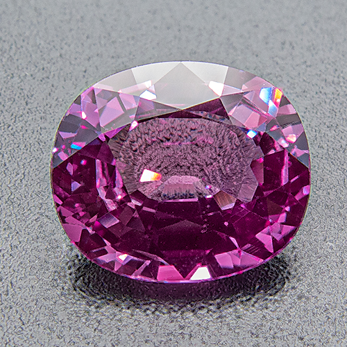 Purple Sapphire from Tanzania. 3.55 Carat. Oval, very very small inclusions