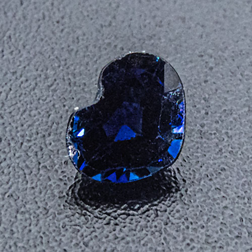 Sapphire from Thailand. 0.27 Carat. Slightly colour zoned, some slightly abraded facet edges on pavilion