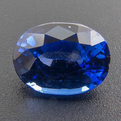 Sapphire from Madagascar. 0.81 Carat. Oval, eyeclean