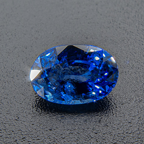 Sapphire from Madagascar. 1 Piece. Our best in 6x4mm