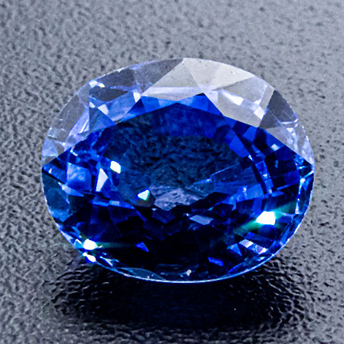 Sapphire from Sri Lanka. 0.84 Carat. Oval, very very small inclusions