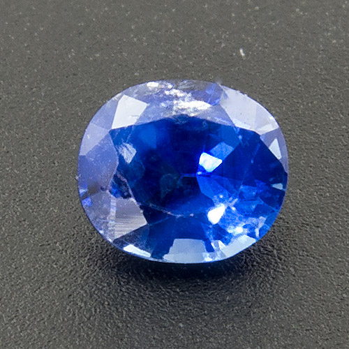 Sapphire from Sri Lanka. 0.45 Carat. Oval, very distinct inclusions