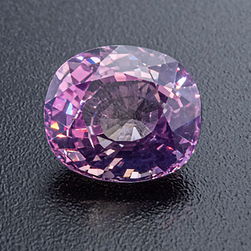 Pink Sapphire from Tanzania. 1.94 Carat. Oval, very very small inclusions