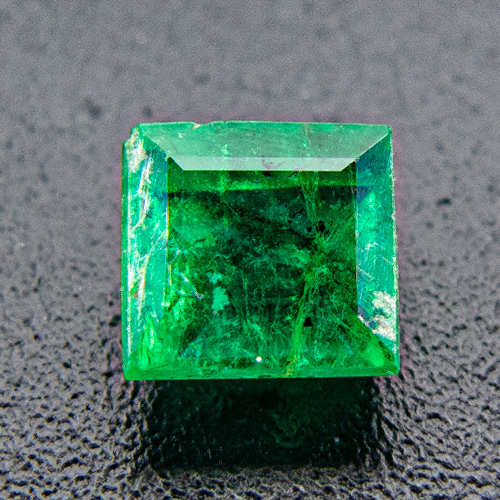 Emerald from Brazil. 0.36 Carat. Square, very distinct inclusions