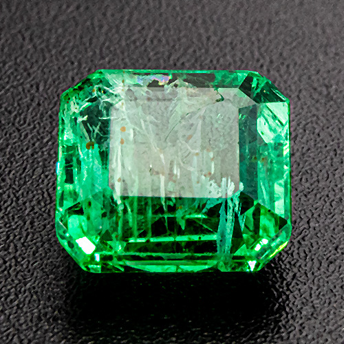 Emerald from Zambia. 1.55 Carat. Emerald Cut, small inclusions