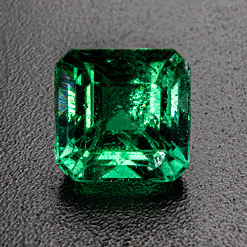 Emerald from Zambia. 1.28 Carat. Emerald Cut, small inclusions